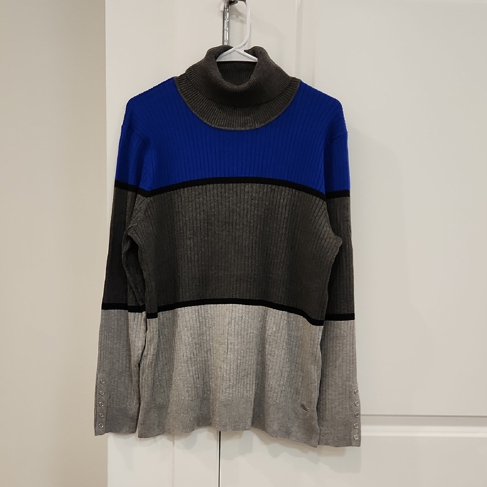 NWOT Calvin Klein Blue and Gray Turtleneck Sweater